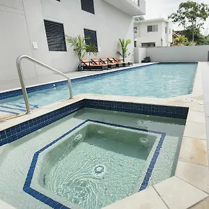 Plaza Official Aparthotel